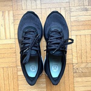 Lululemon Chargefeel Low Women's Workout Shoe size 7,5